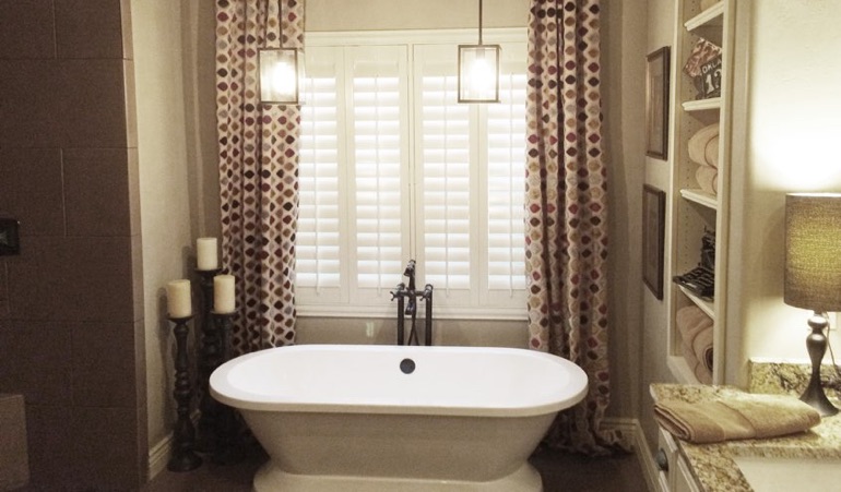 Polywood Shutters in Dover Bathroom